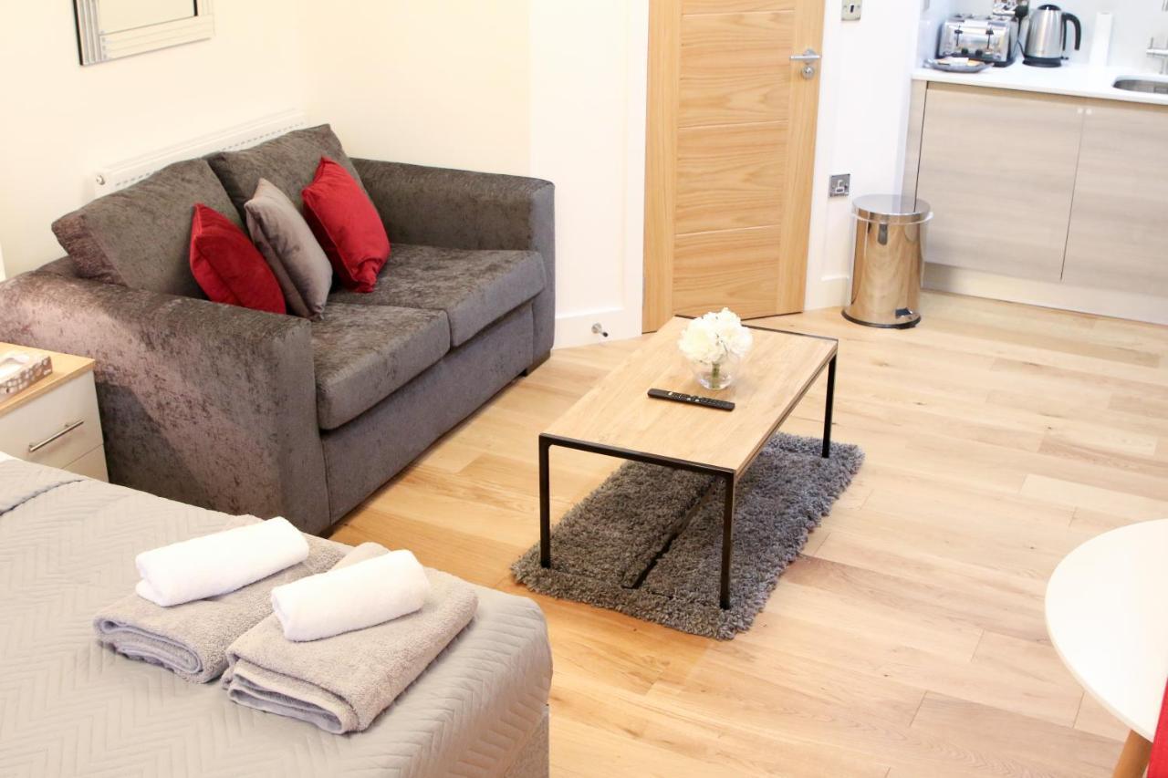 Executive Bright And Airy Studio Apartment In Sydenham London Kültér fotó